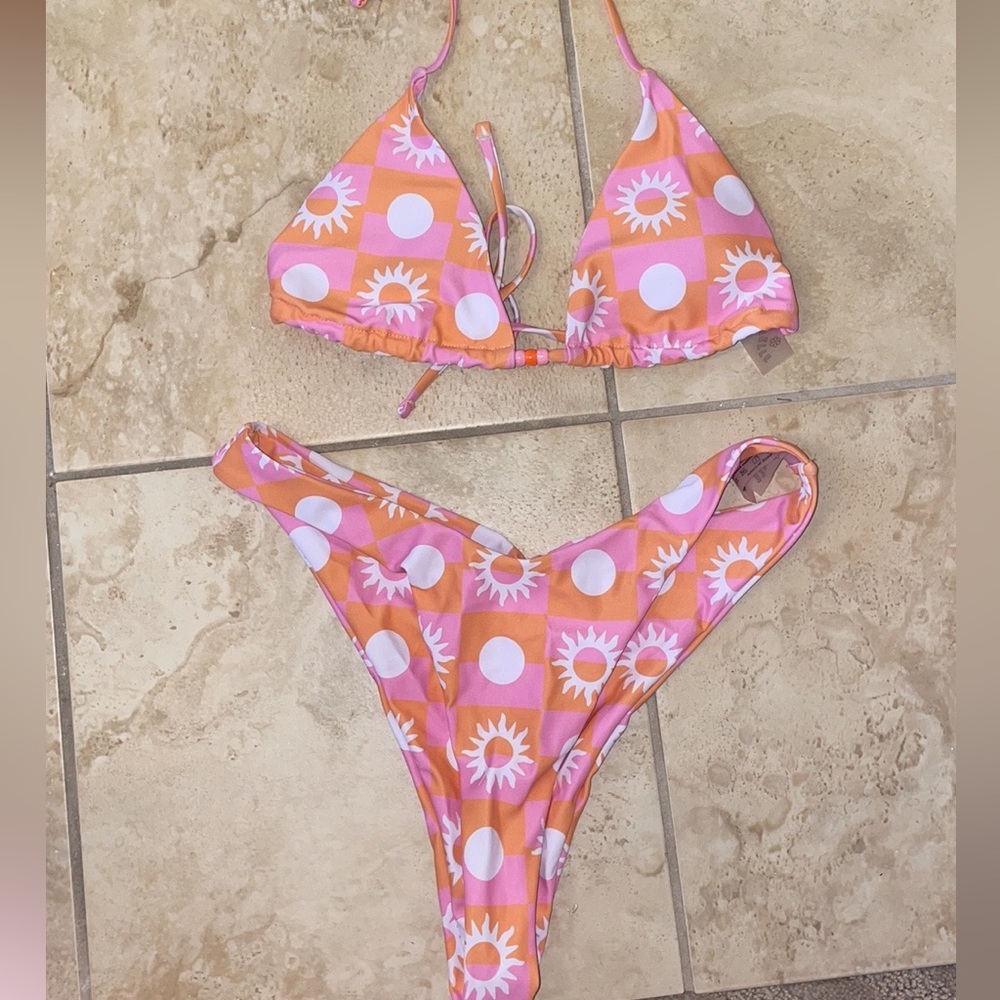 Aurelle bikini size medium